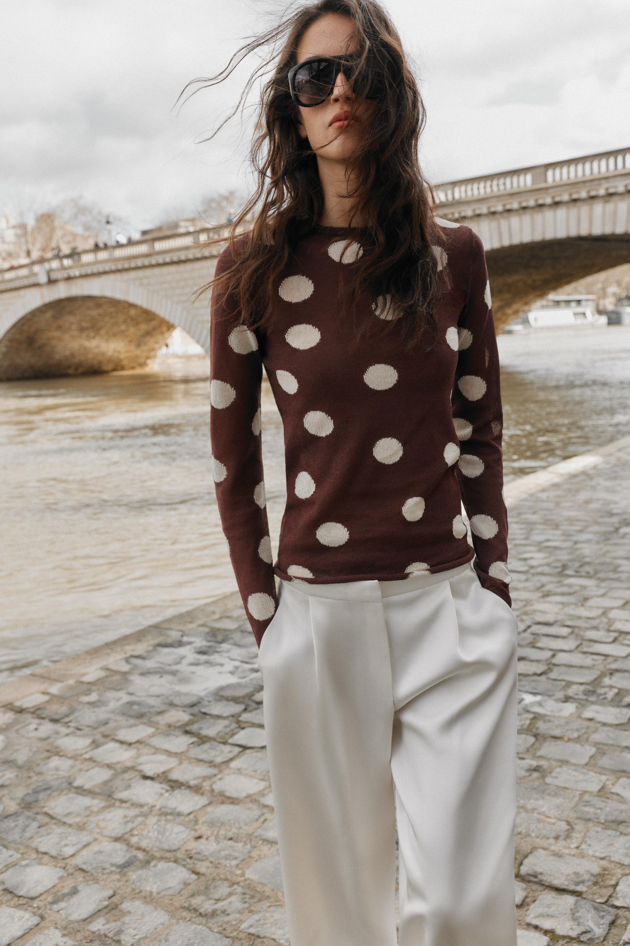 TOP EN MAILLE À POIS